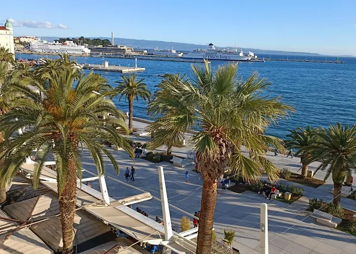 Skynight 斯普利特