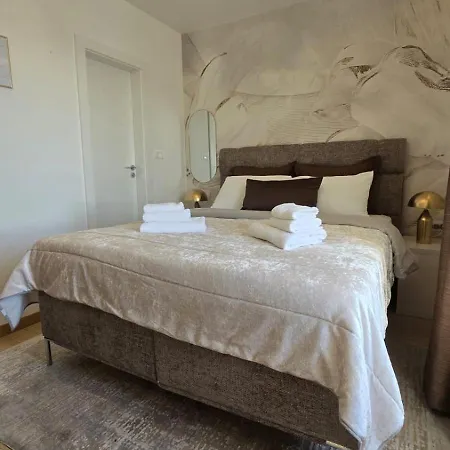 Skynight Bed and breakfast