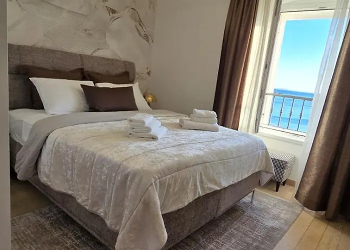 فندق مبيت وإفطار Skynight سبليت